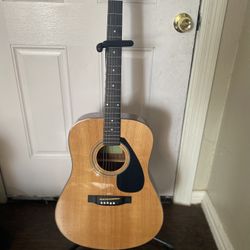 Yamaha Guitar 