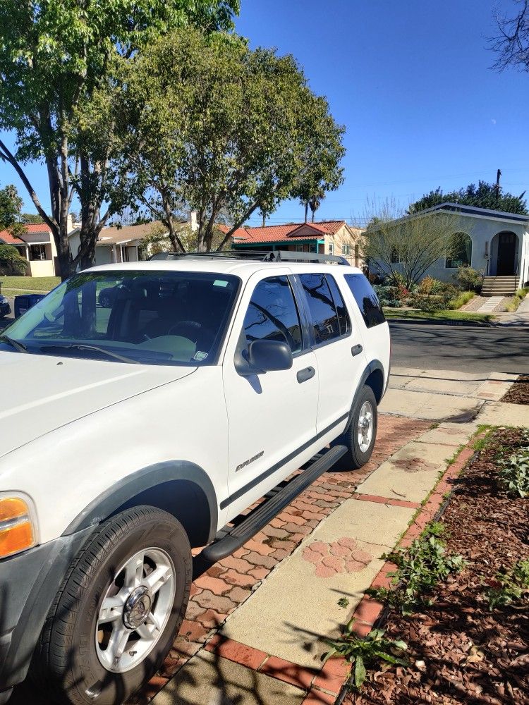 2005 Ford Explorer
