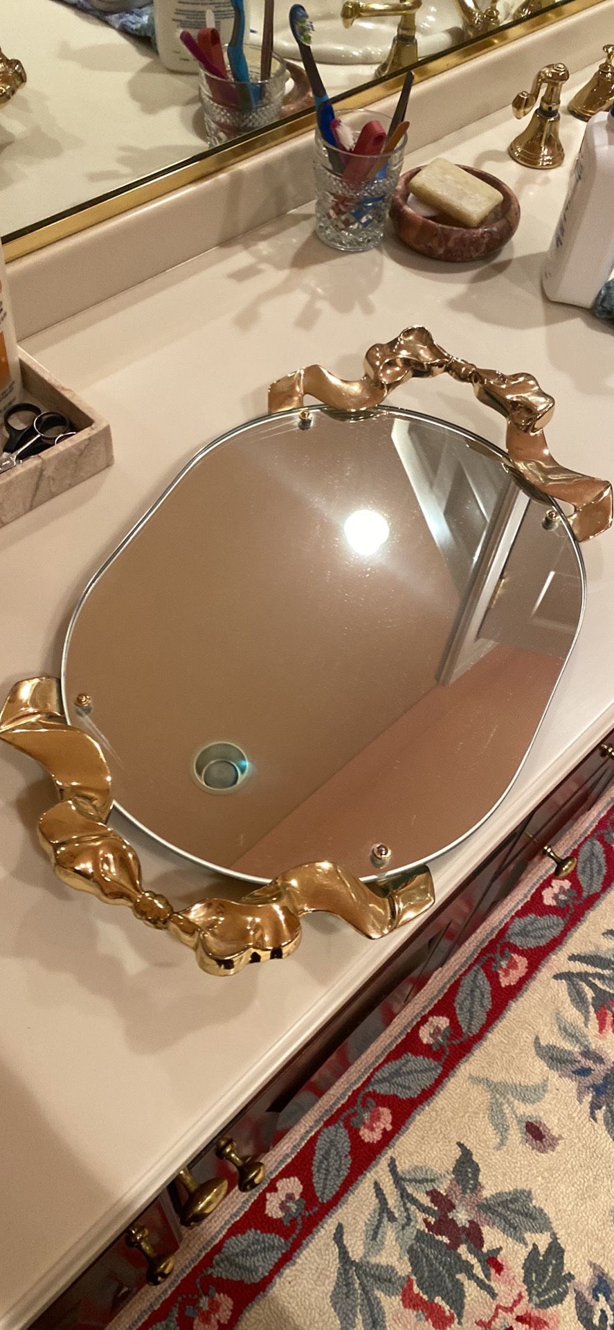 Oversized Make Up Mirror