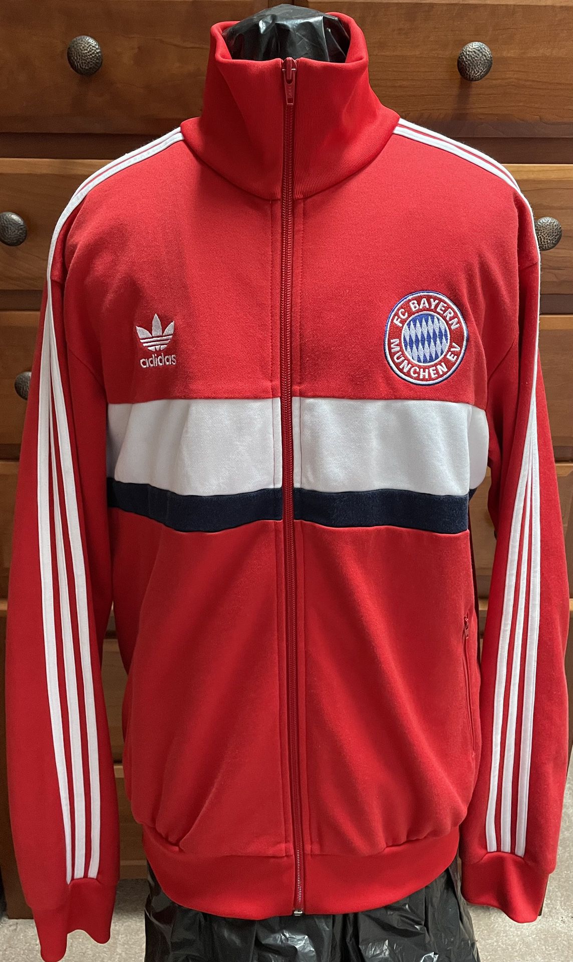 FC Bayern Munchen Munich EV Striped Track Jacket Size L for Sale in Willoughby Hills, OH -