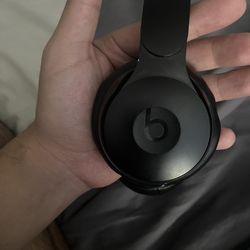 Beats Solo Pro