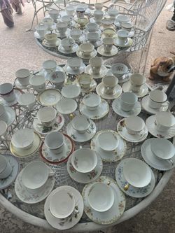 Tea Cup And Saucer Sets For SALE