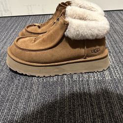 UGG Platform Funkette Boots 