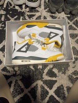 Wmns Air Jordan 4 