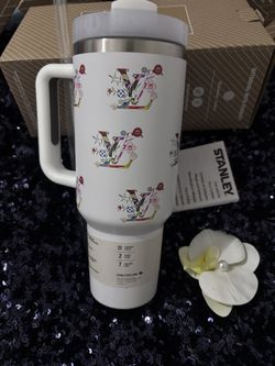 🎅🎄🎁Stanley White Lv Tumbler with Floral Design🎁🎄🎅