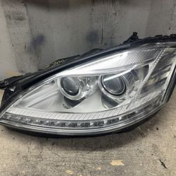 2010 2011 2012 2013 Mercedes-Benz S550 Left Driver Side Headlight OEM 