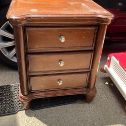 Nightstand $20 or best offer