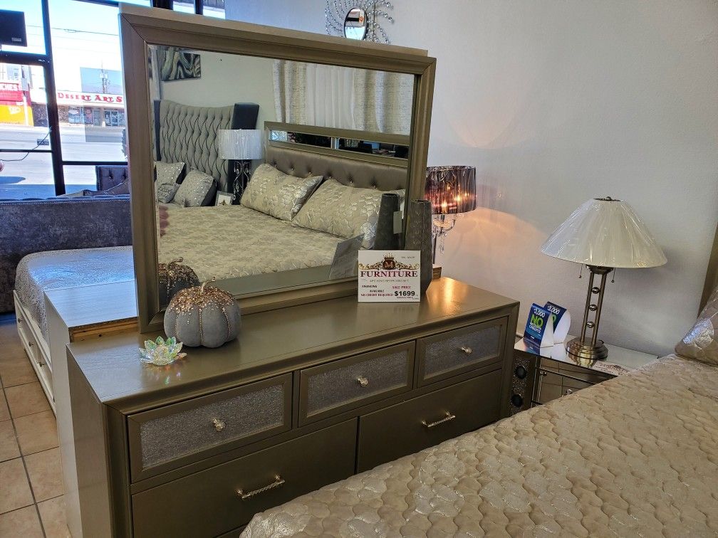 4PC King Bedroom Set