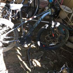 Huffy Mountain Bike Speed 6 New Chain And Extra Accessories 