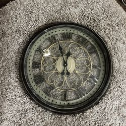 Vintage Clock Great For A Princess Bedroom