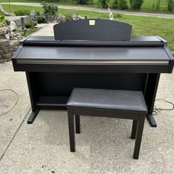 Yamaha Clavinova CLP- 930 Excellent Condition!