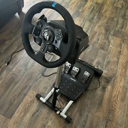 Logitech G923 Racing Wheel And Pedals
