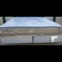 King Size New 2box Springs Can Deliver 