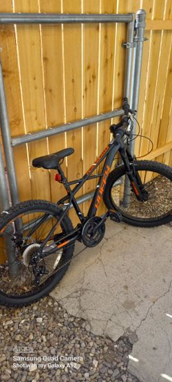 Working Huffy Extent Men's Mountain Bike 18 Speeds Size 24" Needs To Adjust The Breaks And Gears Too Check Out All Pictures $125