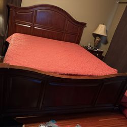King Head Board, Foot Board, Side Rails And Frame
