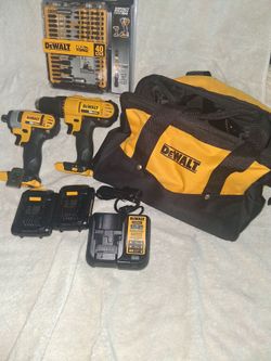DeWalt 20v Impact  driver and power drill set