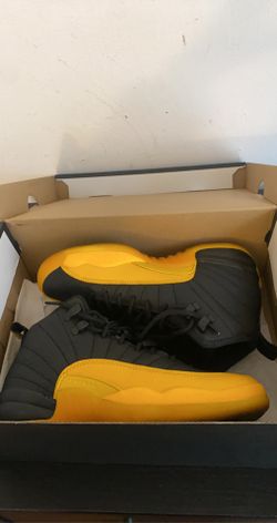 JORDAN 12 UNIVERSITY GOLD