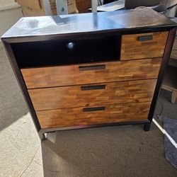 Najarian Bedroom Set - Nightstand & Entertainment/Dresser