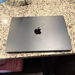 MacBook Air M2 – Excellent Condition, Ready for a New Owner