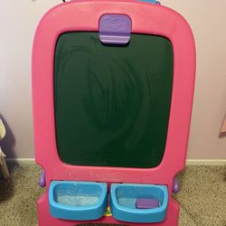 Crayola Easal Chaulk Board