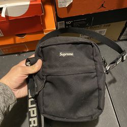 Supreme SS18 Black Shoulder Bag USED But Clean