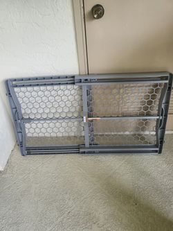 Adjustable Dog or child gate, Used 4x, Mint