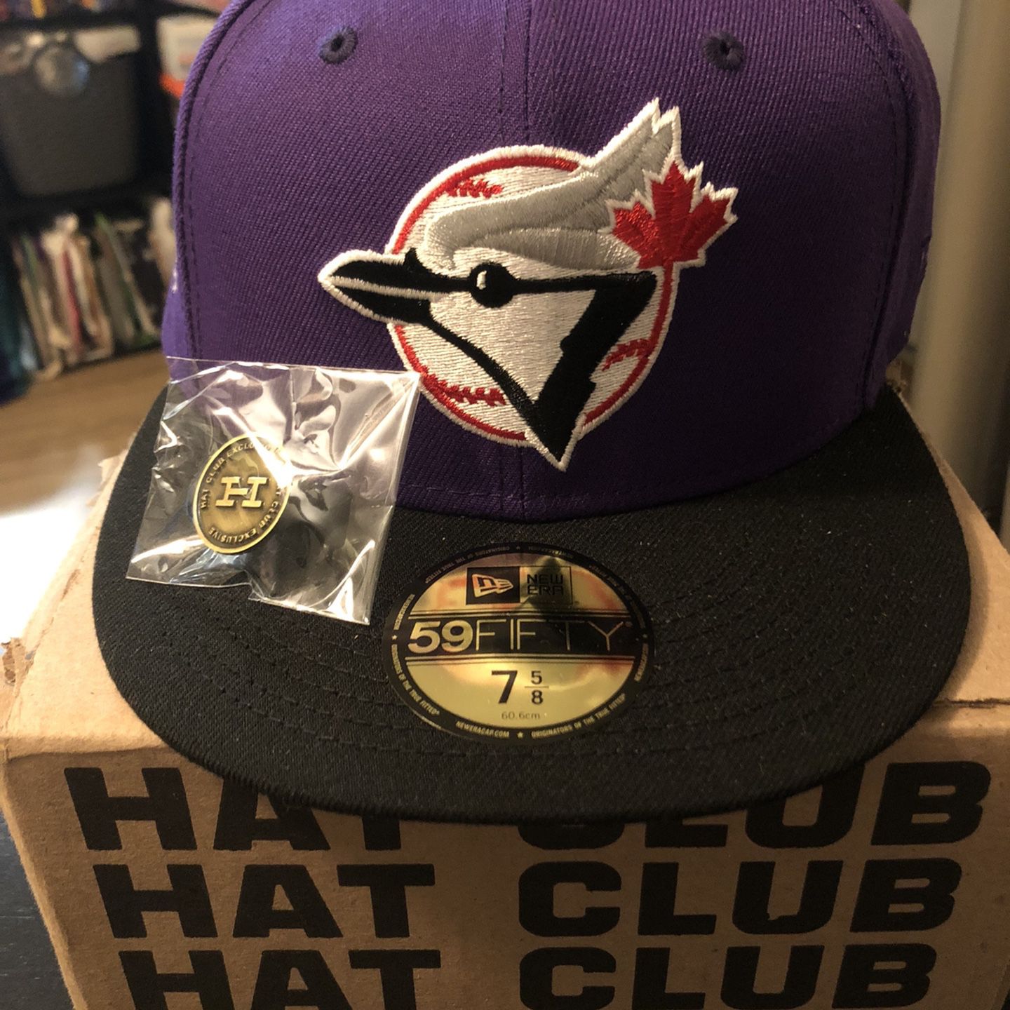 Toronto Blue Jays Raptors Crossover (Cool Fashion) 7 5/8 for Sale in San  Diego, CA - OfferUp