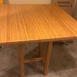 Nice Kitchen, Bamboo Table, GreenIngton 