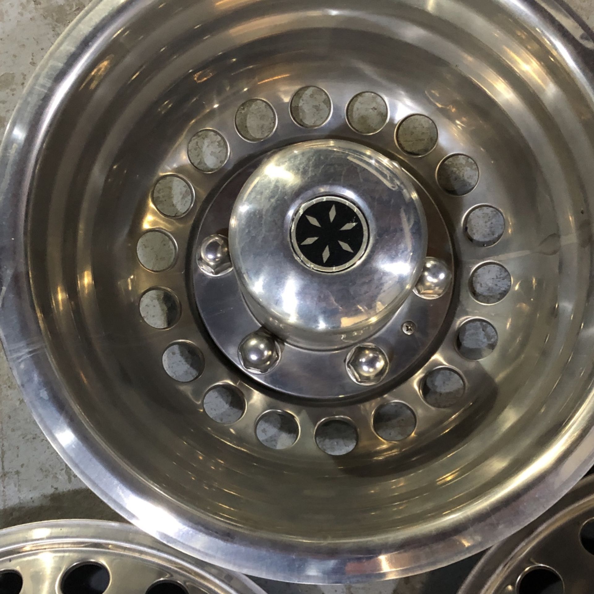 Itaska Winnebago Hubcaps for Sale in Golden, CO OfferUp
