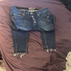 Torrid Bombshell Skinny Jeans 