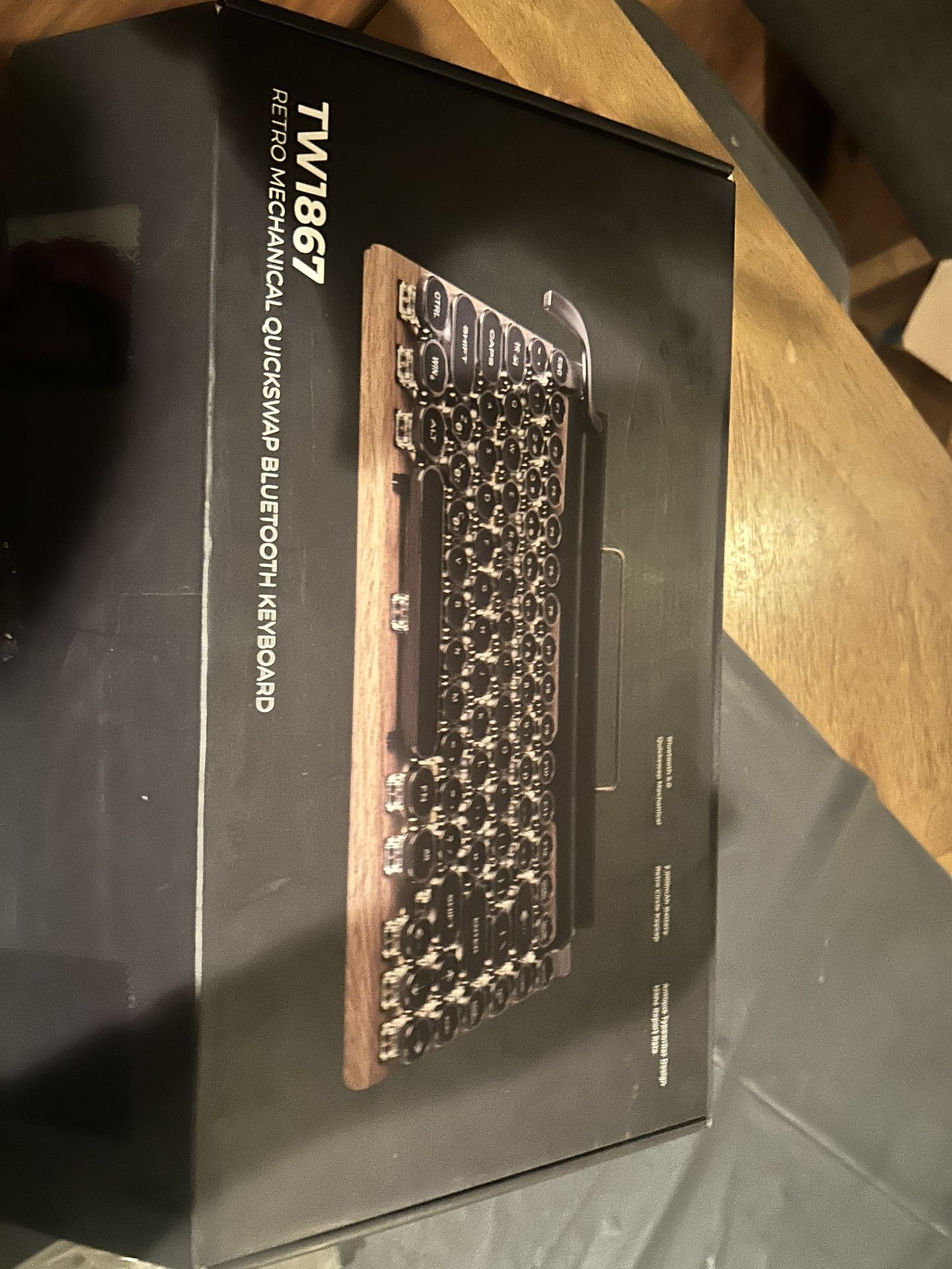 Bluetooth Retro Keyboard