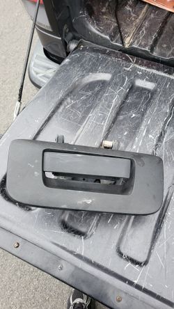 silverado tailgate handle 