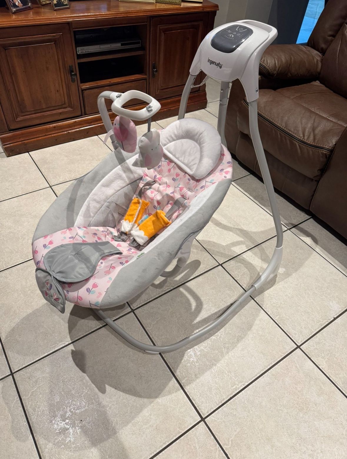 Ingenuity SimpleComfort Lightweight Compact 6-Speed Multi-Direction Baby Swing