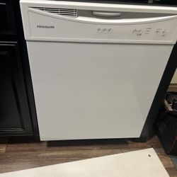 Frigidaire Dishwasher 