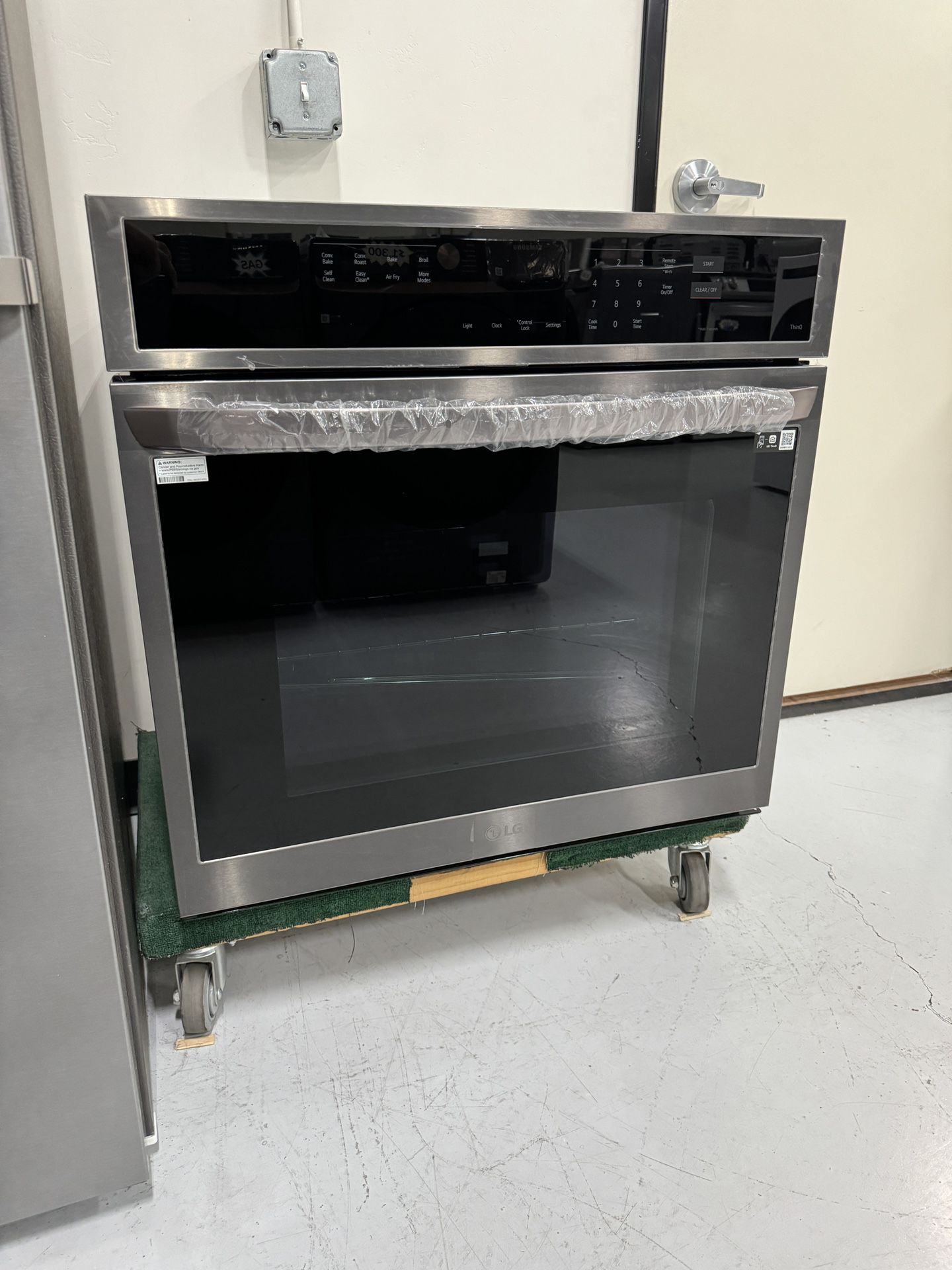 New Wall Oven Black Stainless Steel 30”