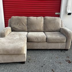 Light Brown Reversible Sectional*FREE DELIVERY 🚚 