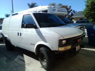 GMC 2001 van