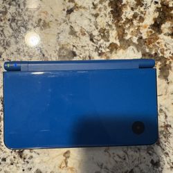 Nintendo DS XL Blue