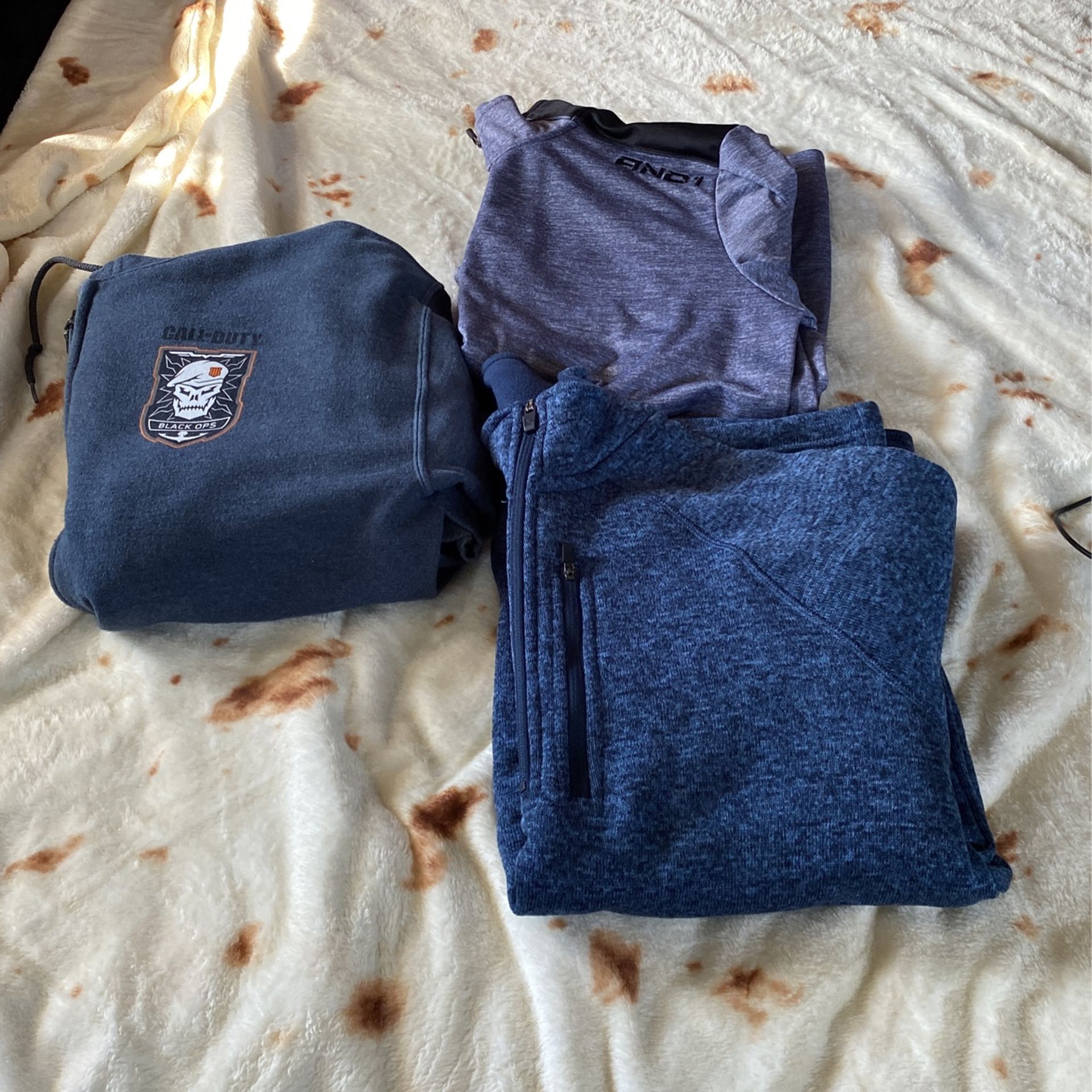 Men’s Hoodies / Sweatshirts