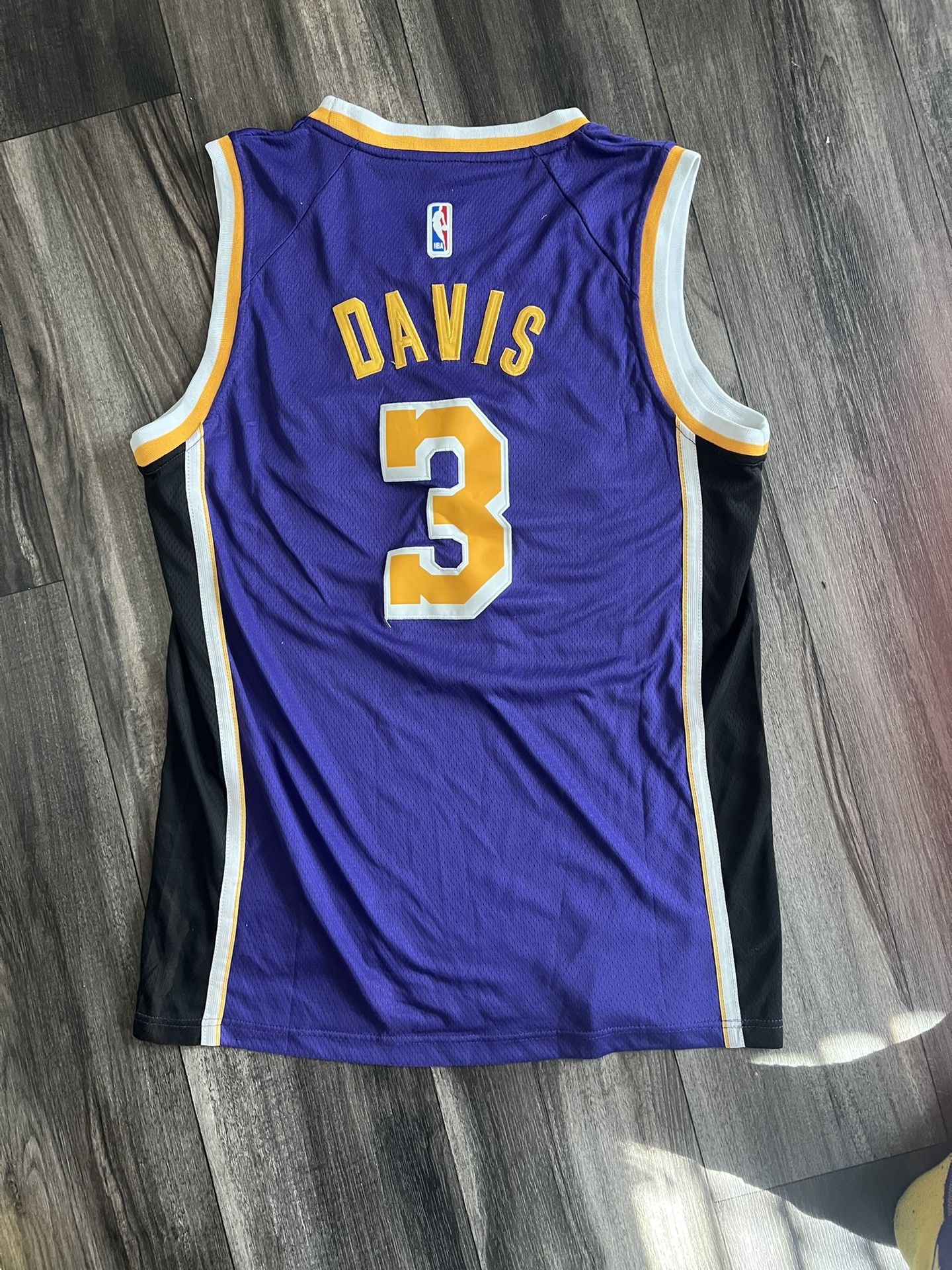 Anthony Davis Lakers Jersey Size M
