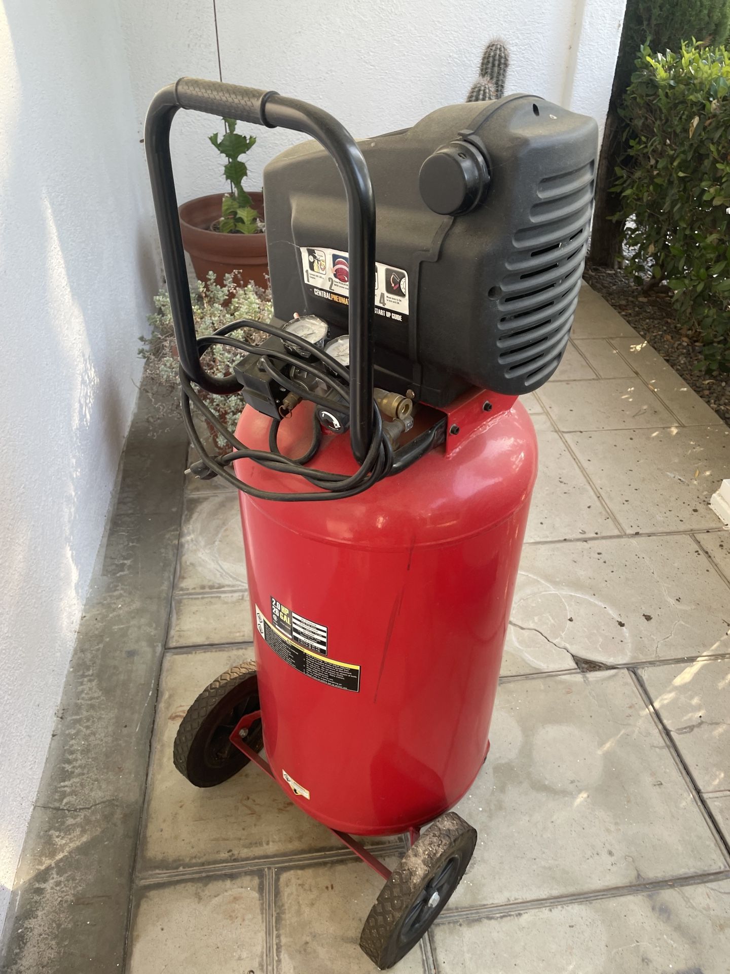 26 gallon air compressor central pneumatic