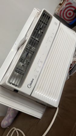 Ac unit 8000 Btu like new smart WiFi ready