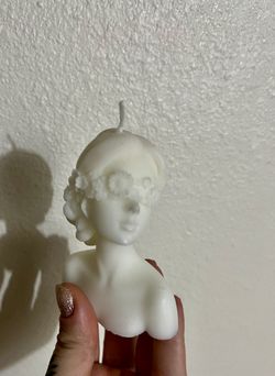 candle girl with wreath