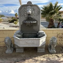 New Fountain With 2 Lions Made Out Of Cement Perfect Gift 🎁 