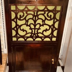 Antique Edison Floor Model Phonograph.