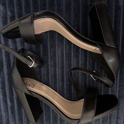 Women’s Black Heels 