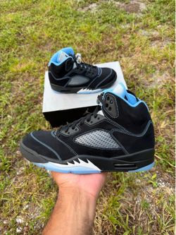 Jordan 5 “UNC” sizes 8m, 8.5m, 9m, 9.5m, 10m, 11m, 11.5m, 12m, 13m, 14m