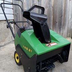 Excellent Condition - John Deere TRS21 21" Inch Single Stage Gas Snowblower 