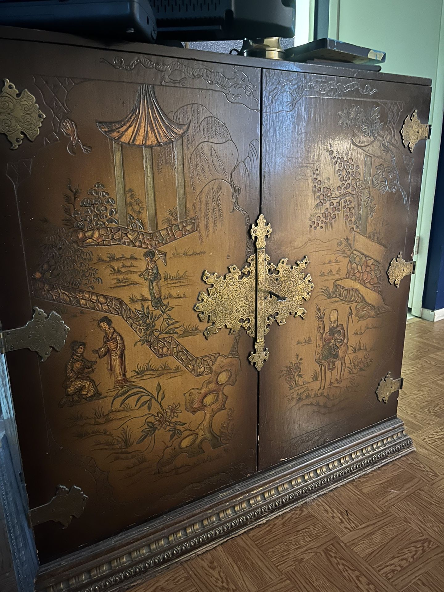 Oriental Cabinet 