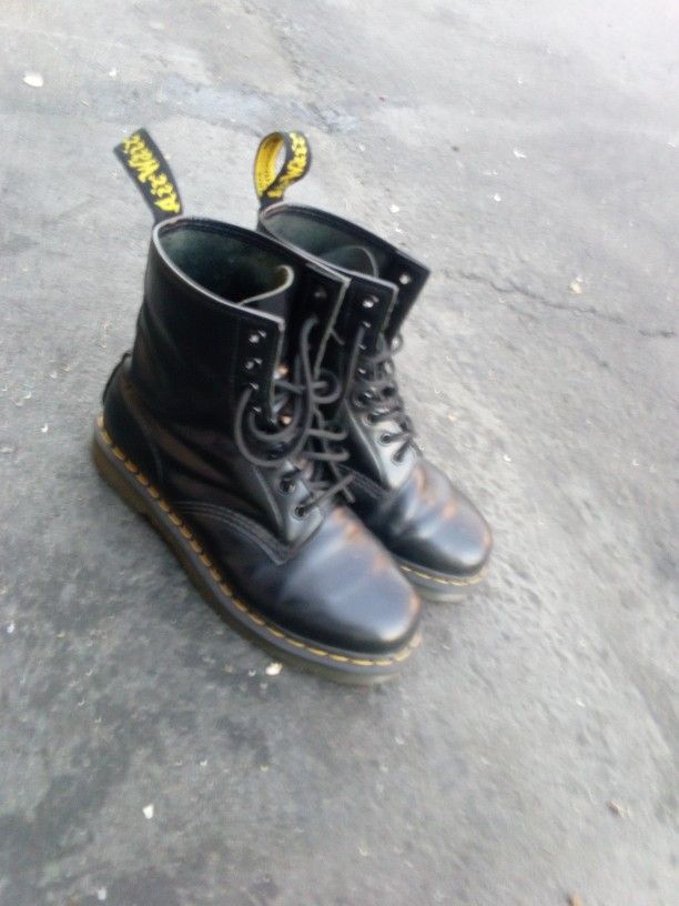 Doc Martins Size 8